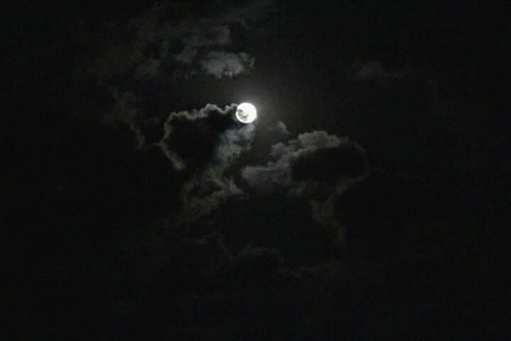 Pleine lune et bien etre pourquoi ces croyances nous